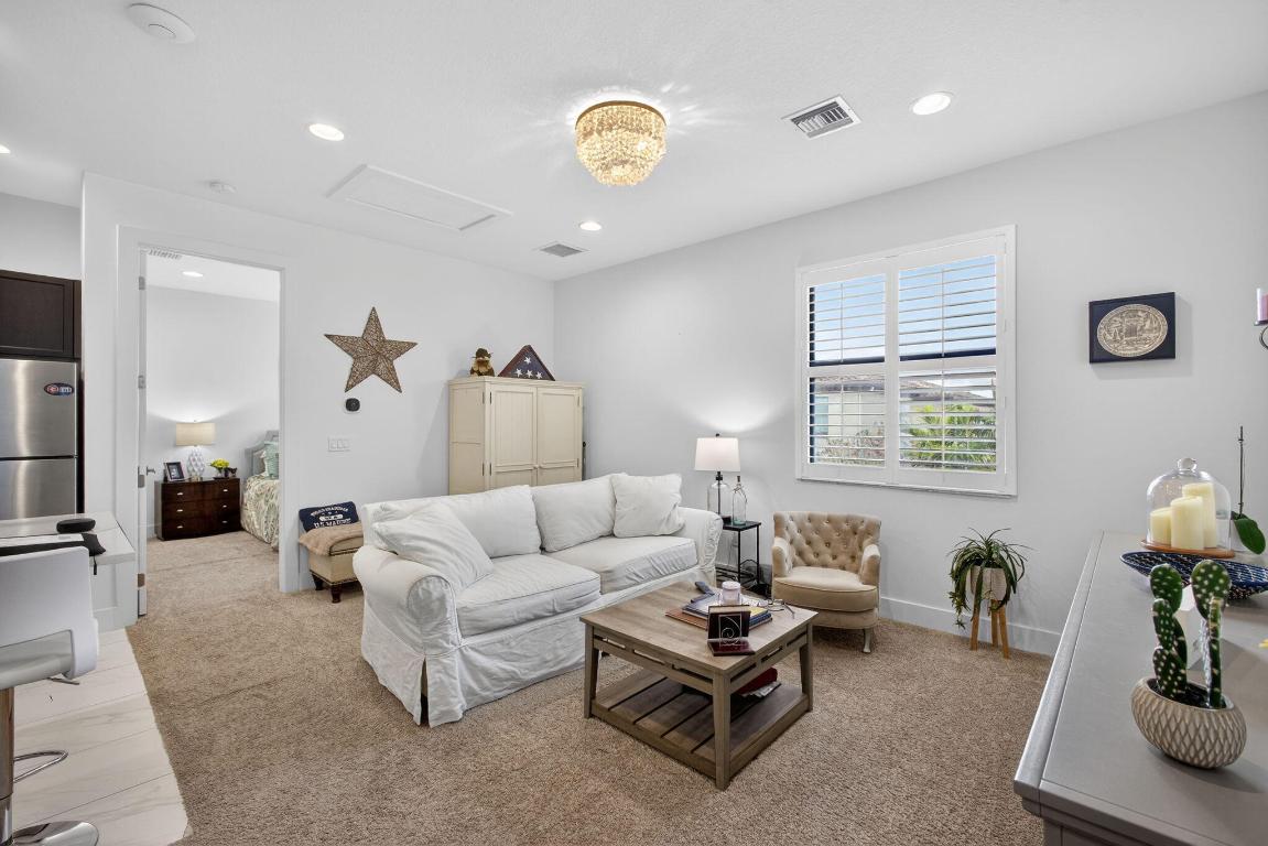 ALTON NEIGHBORHOOD - Residential