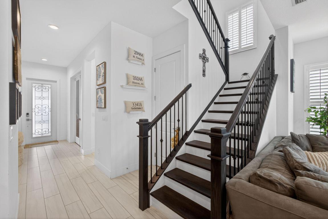 ALTON NEIGHBORHOOD - Residential