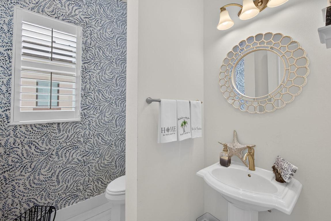 ALTON NEIGHBORHOOD - Residential