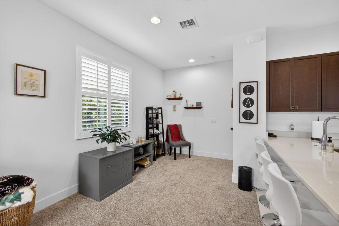 ALTON NEIGHBORHOOD - Residential