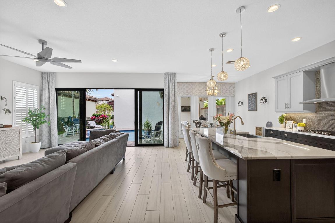 ALTON NEIGHBORHOOD - Residential