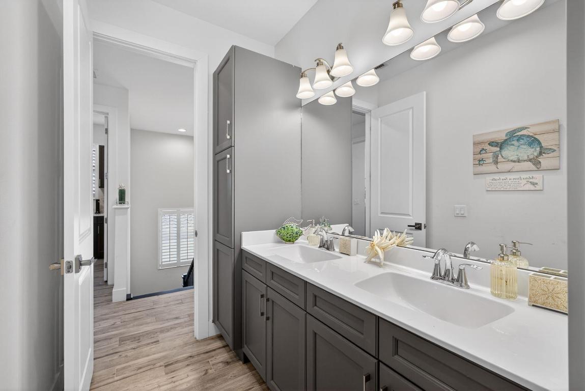 ALTON NEIGHBORHOOD - Residential