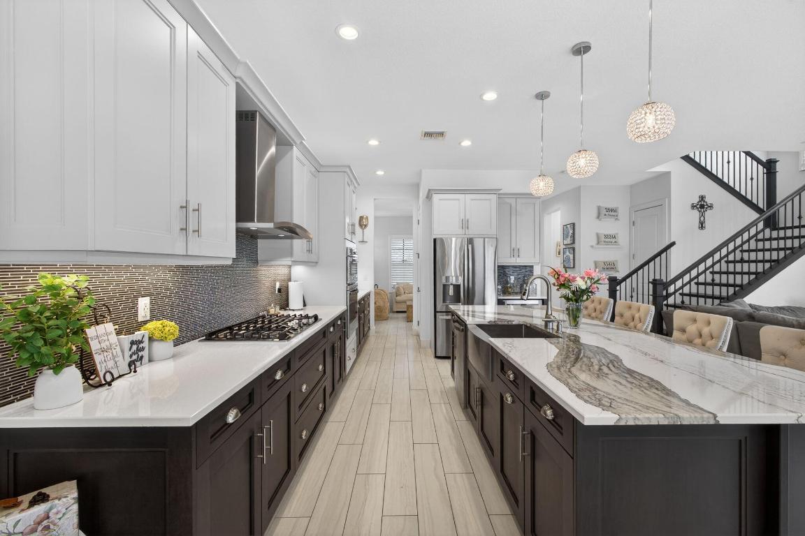 ALTON NEIGHBORHOOD - Residential