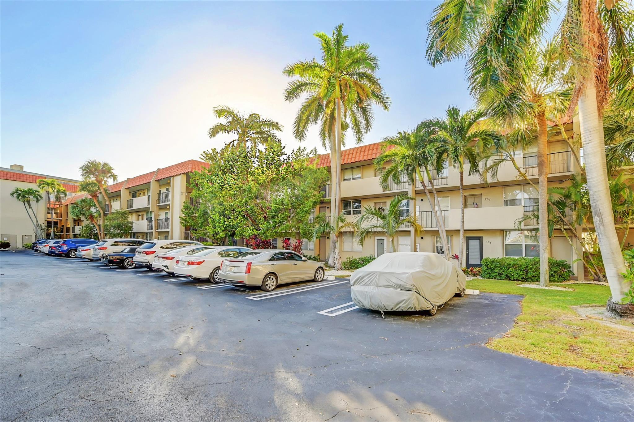Island Club - Residential