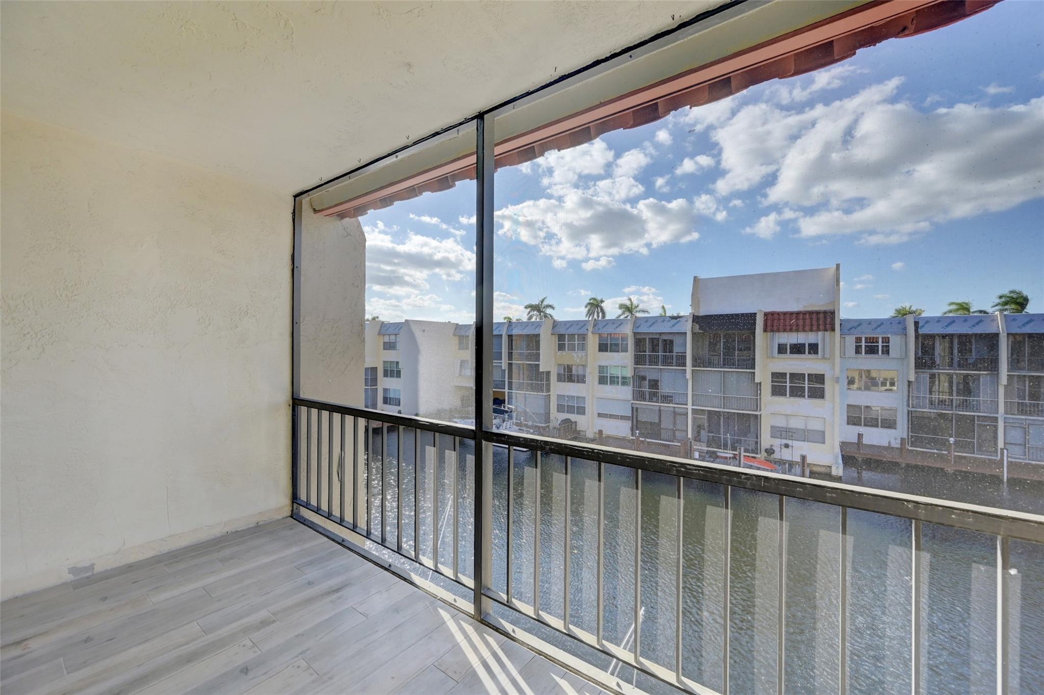 Island Club - Residential