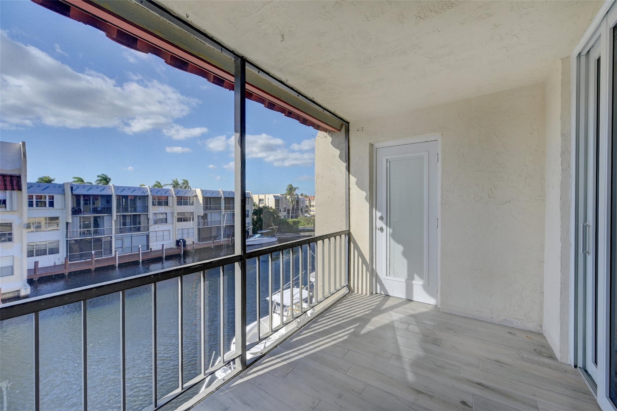 Island Club - Residential