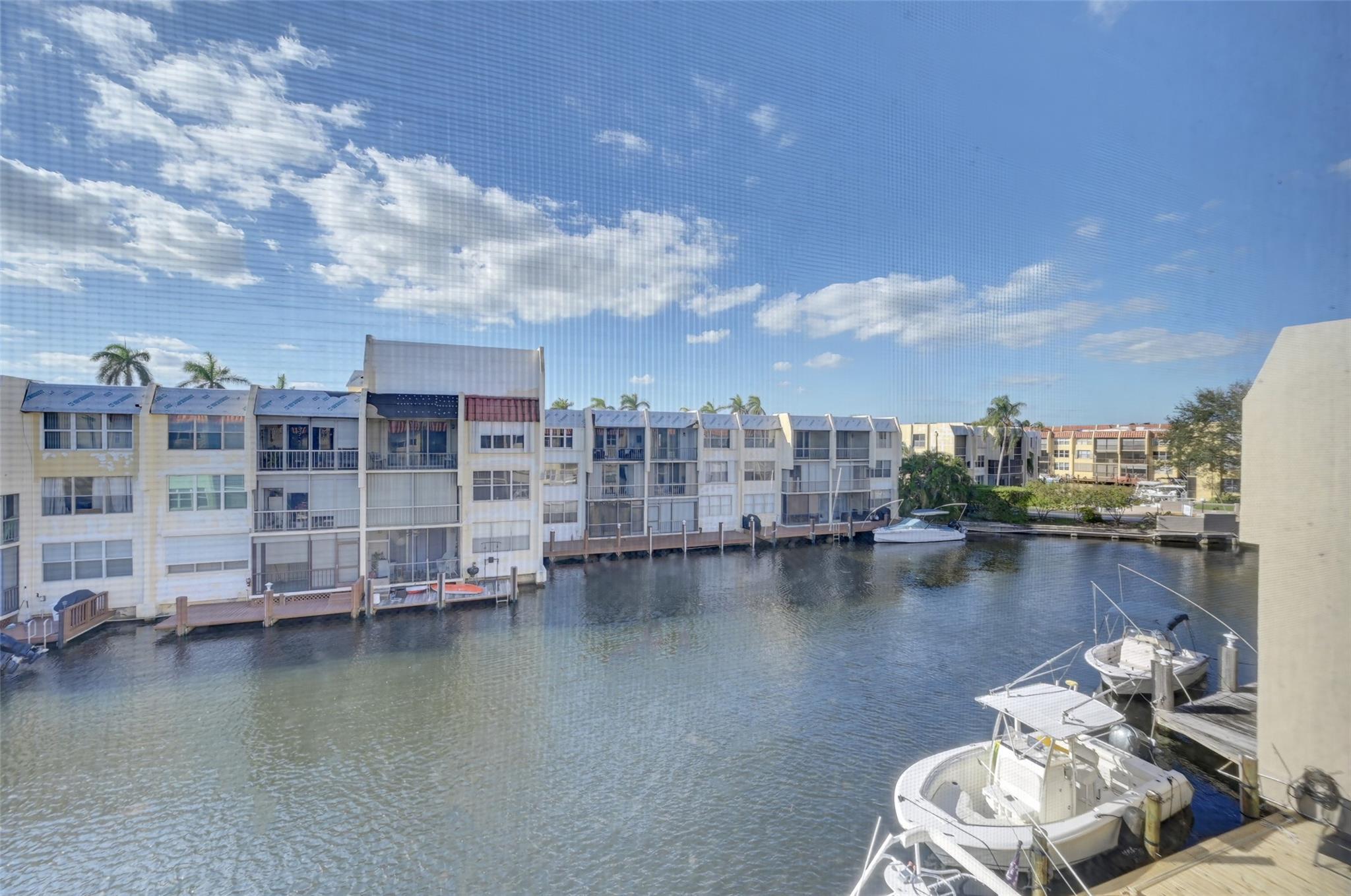 Island Club - Residential