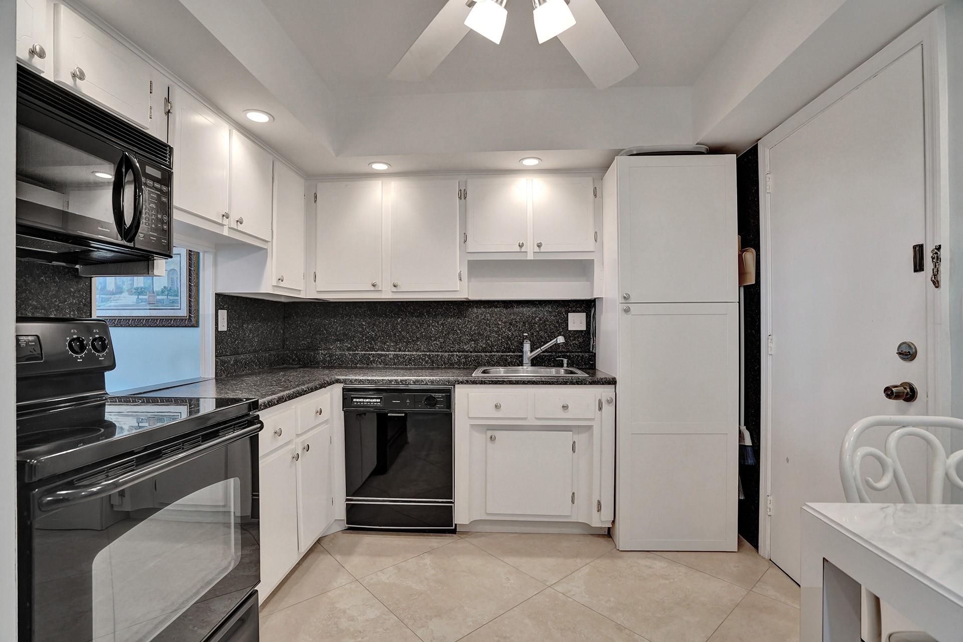 The Commodore - Residential Lease