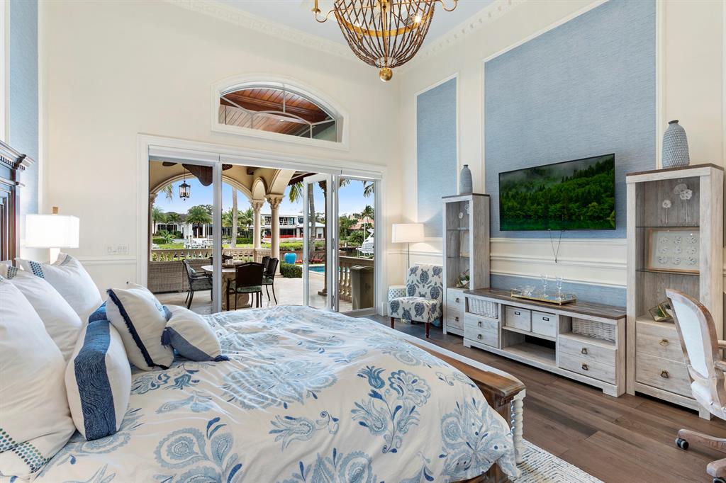 ADMIRALS COVE - Residential