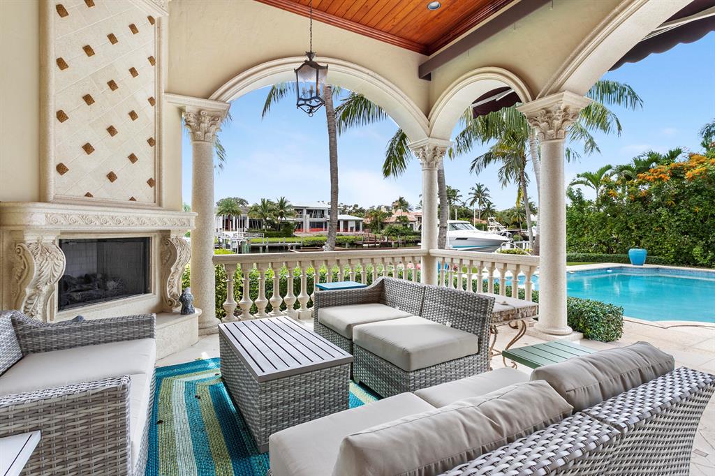 ADMIRALS COVE - Residential