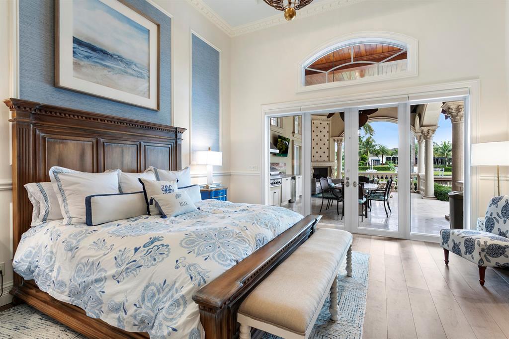 ADMIRALS COVE - Residential