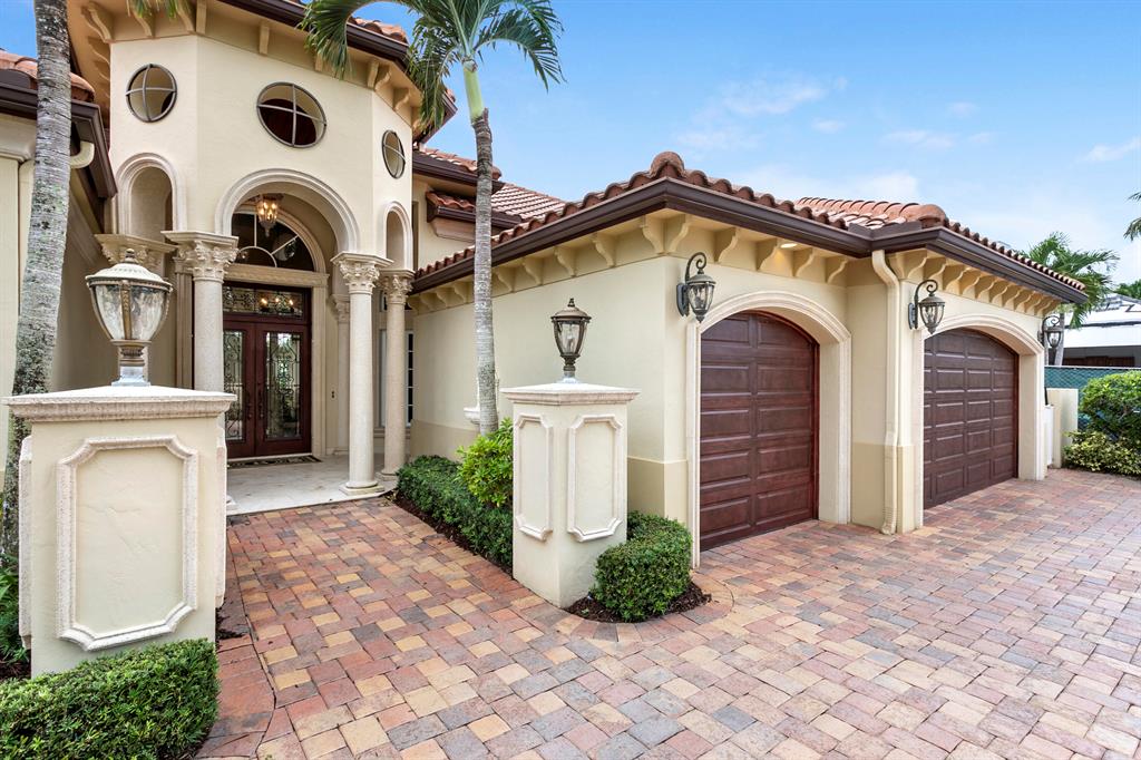 ADMIRALS COVE - Residential