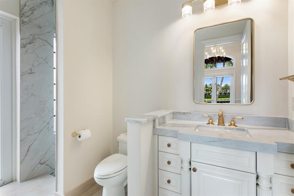 ADMIRALS COVE - Residential