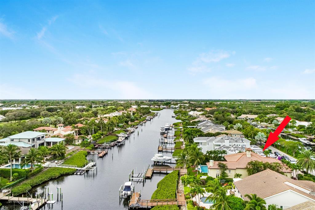 ADMIRALS COVE - Residential