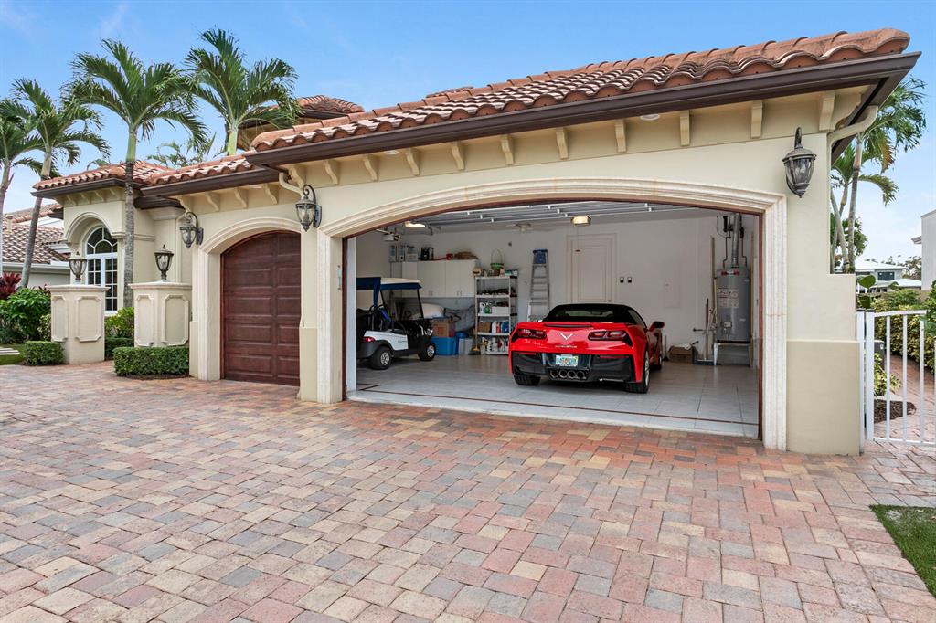 ADMIRALS COVE - Residential