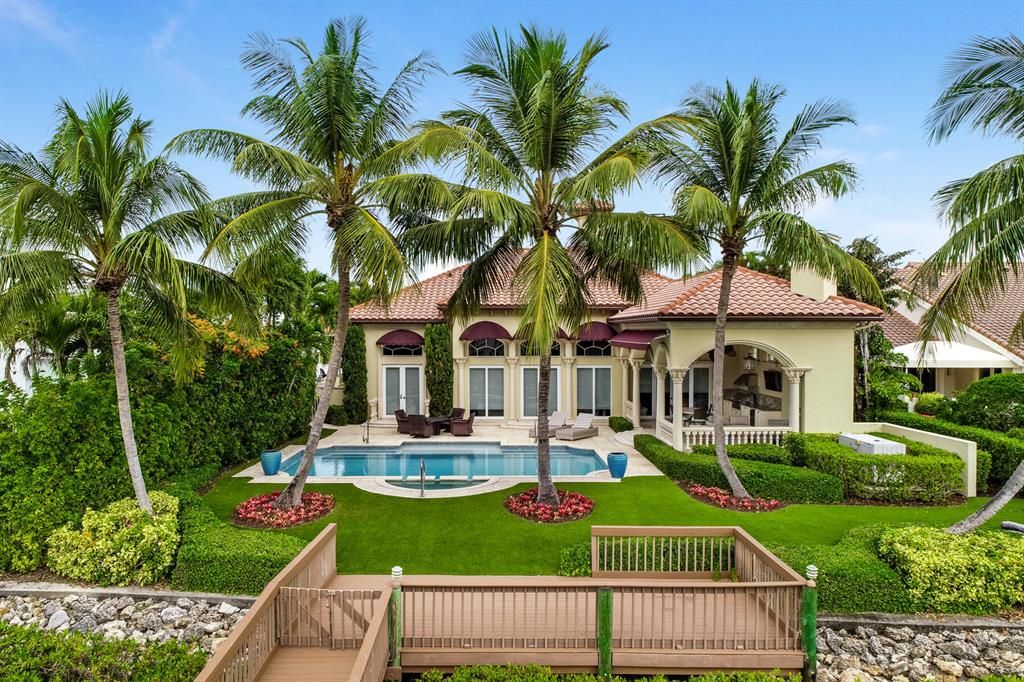 Photo of 201 Island Drive, Jupiter, FL 33477 (MLS # R10764234)