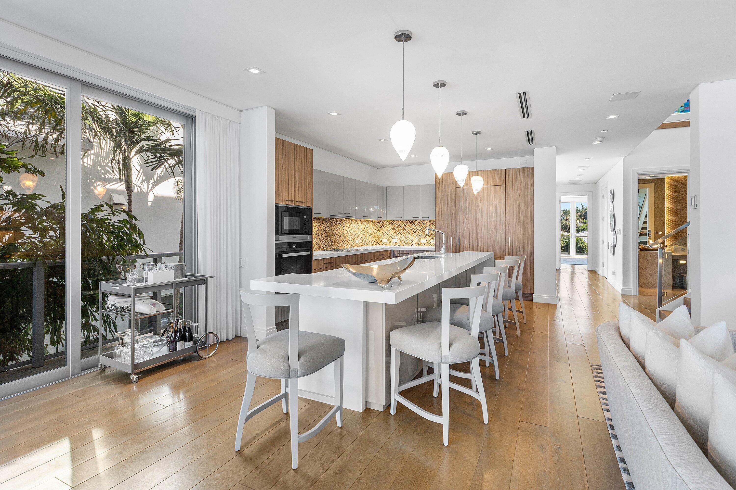 SEAGATE YACHT CLUB - Residential