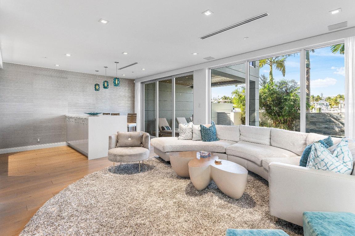 SEAGATE YACHT CLUB - Residential