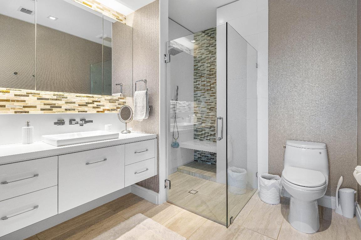 SEAGATE YACHT CLUB - Residential