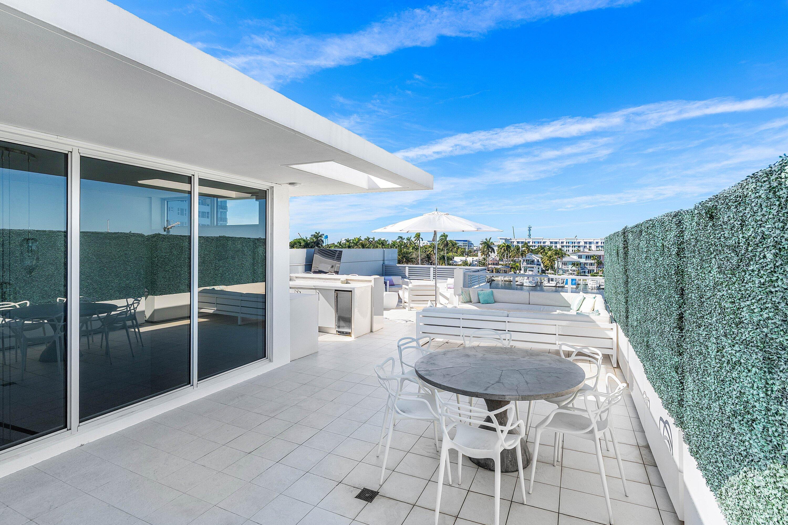 SEAGATE YACHT CLUB - Residential