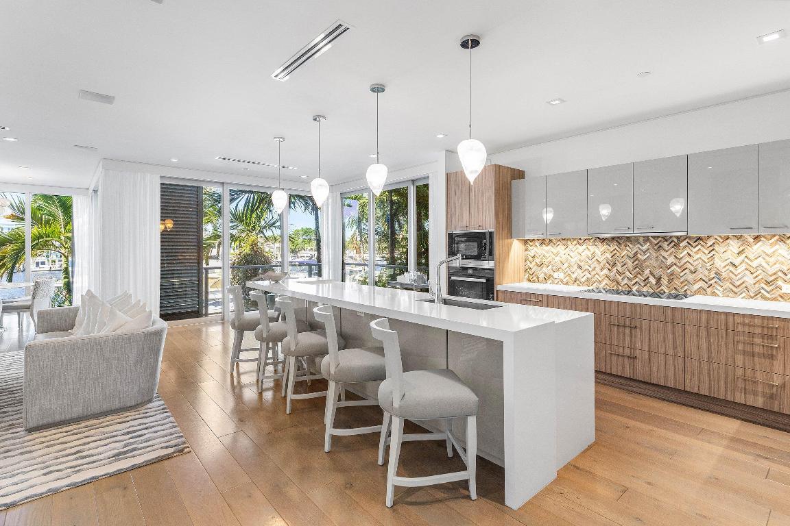 SEAGATE YACHT CLUB - Residential