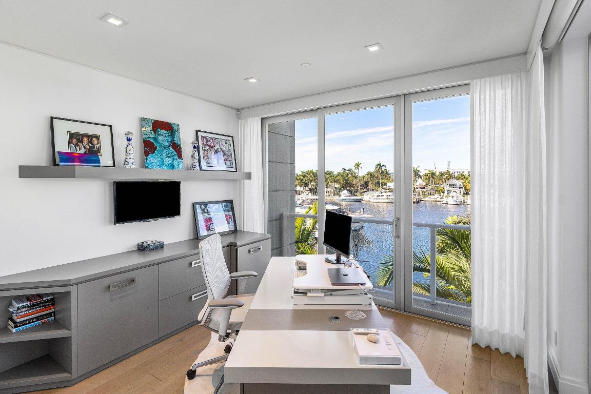 SEAGATE YACHT CLUB - Residential