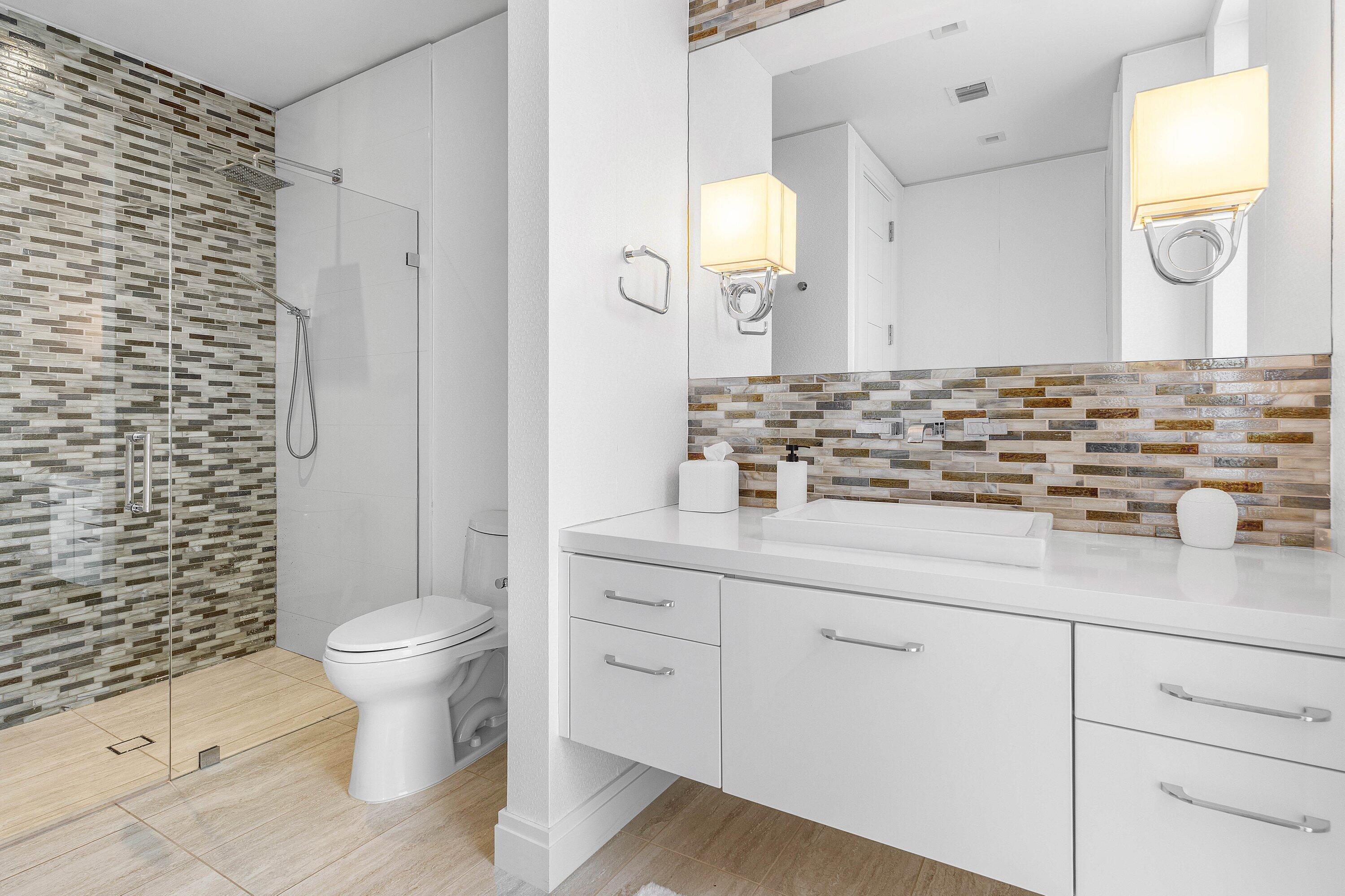 SEAGATE YACHT CLUB - Residential