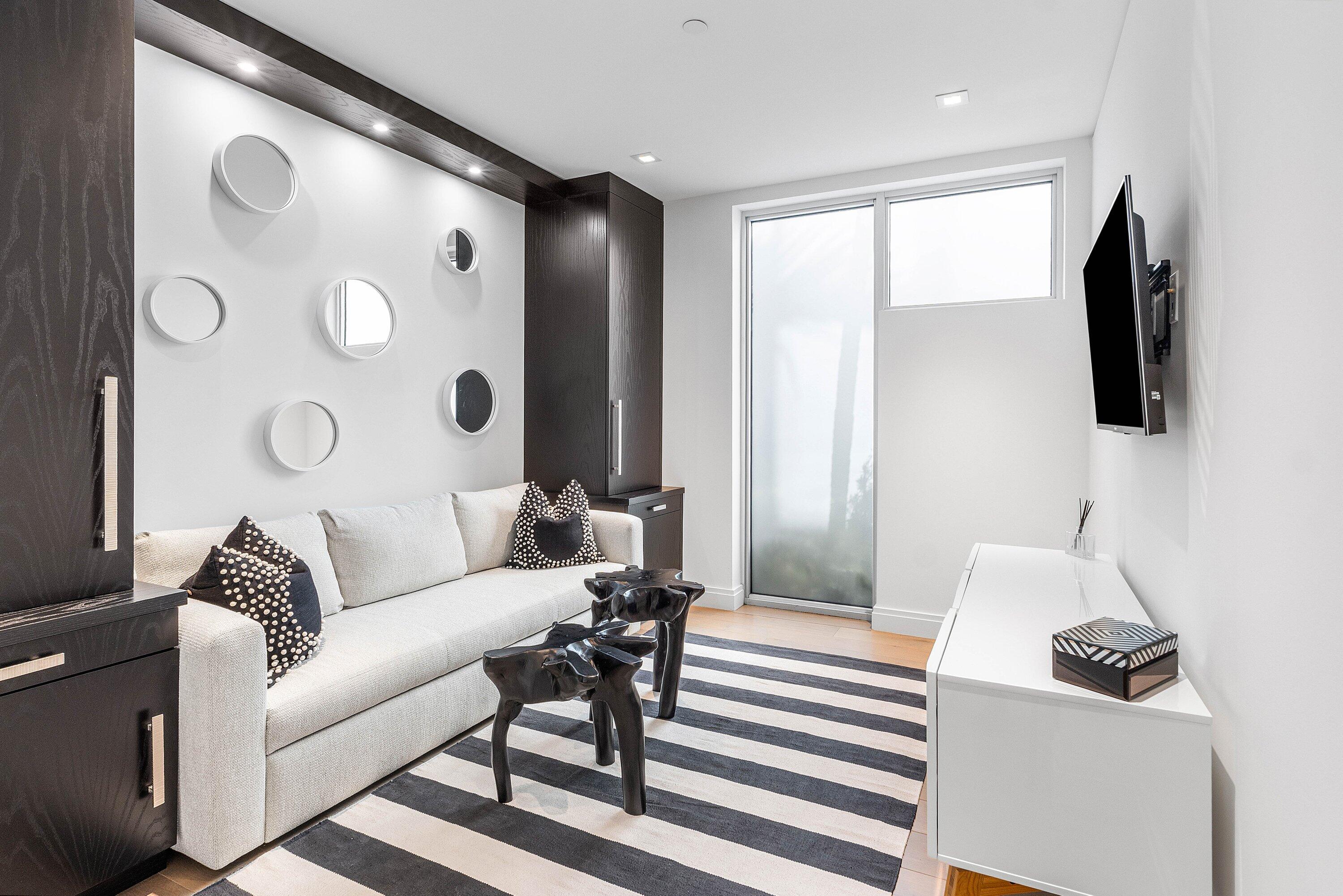 SEAGATE YACHT CLUB - Residential