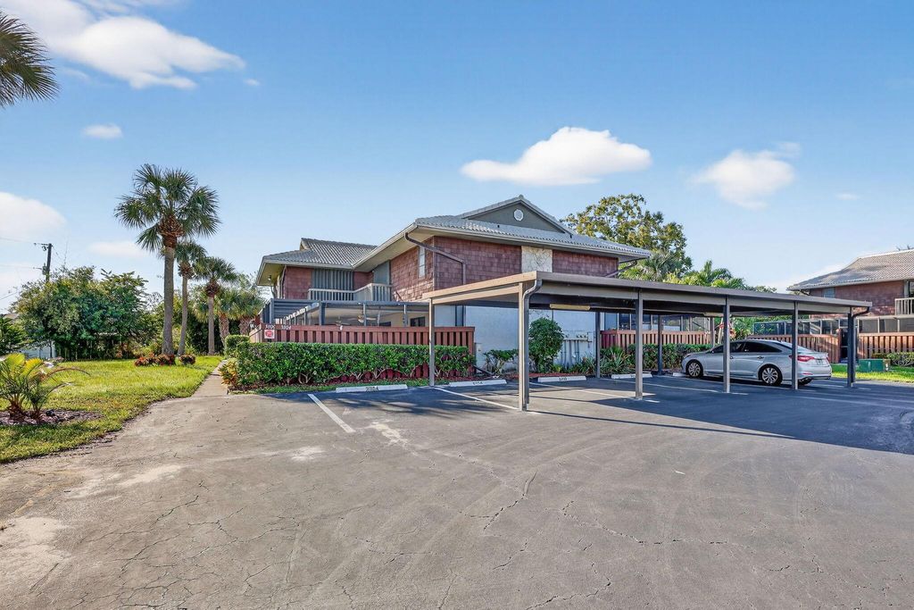 Photo of 3004 SE Round Table Drive, Port Saint Lucie, FL 34952 (MLS # R11133425)