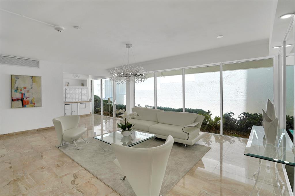 HORIZON EAST CONDO - Residential