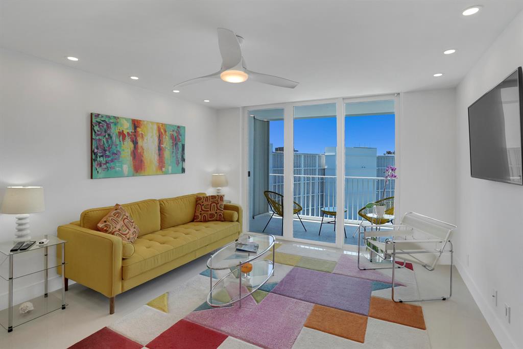 HORIZON EAST CONDO - Residential