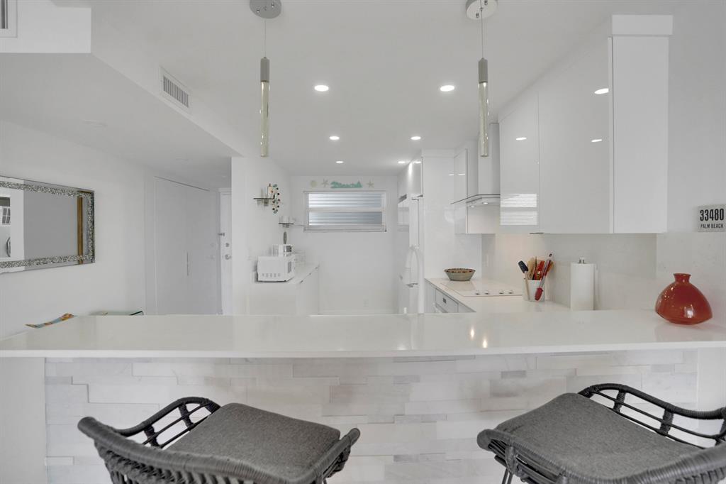 HORIZON EAST CONDO - Residential