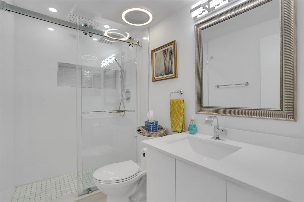 HORIZON EAST CONDO - Residential