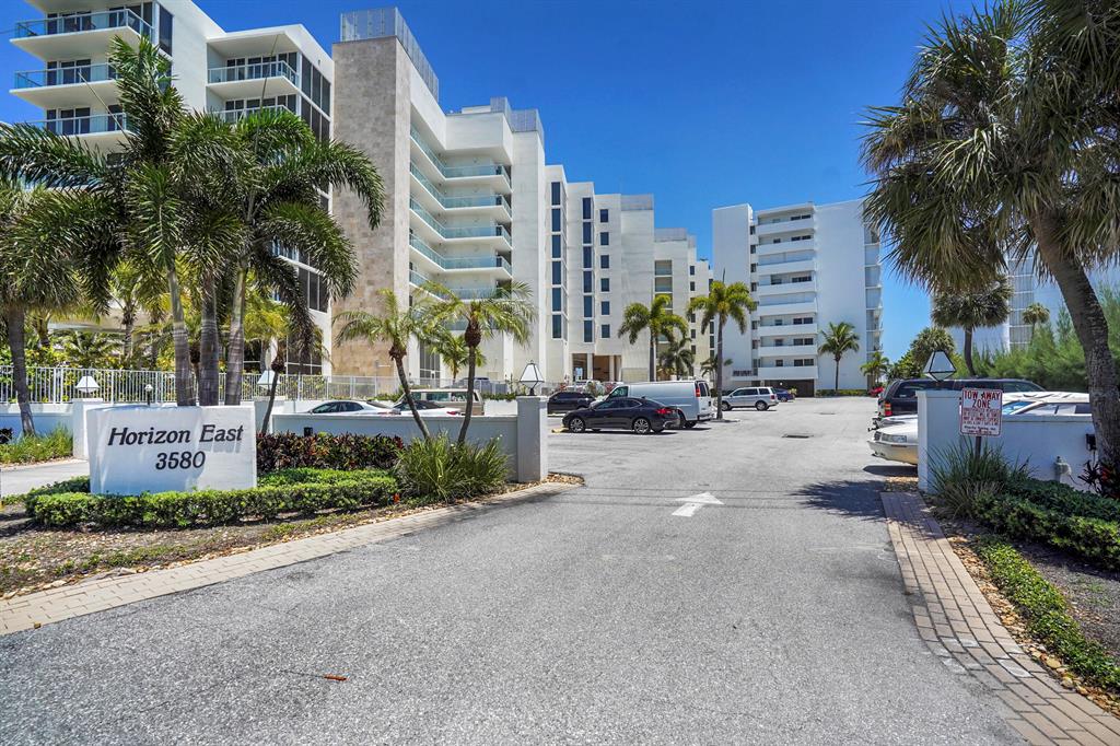 HORIZON EAST CONDO - Residential