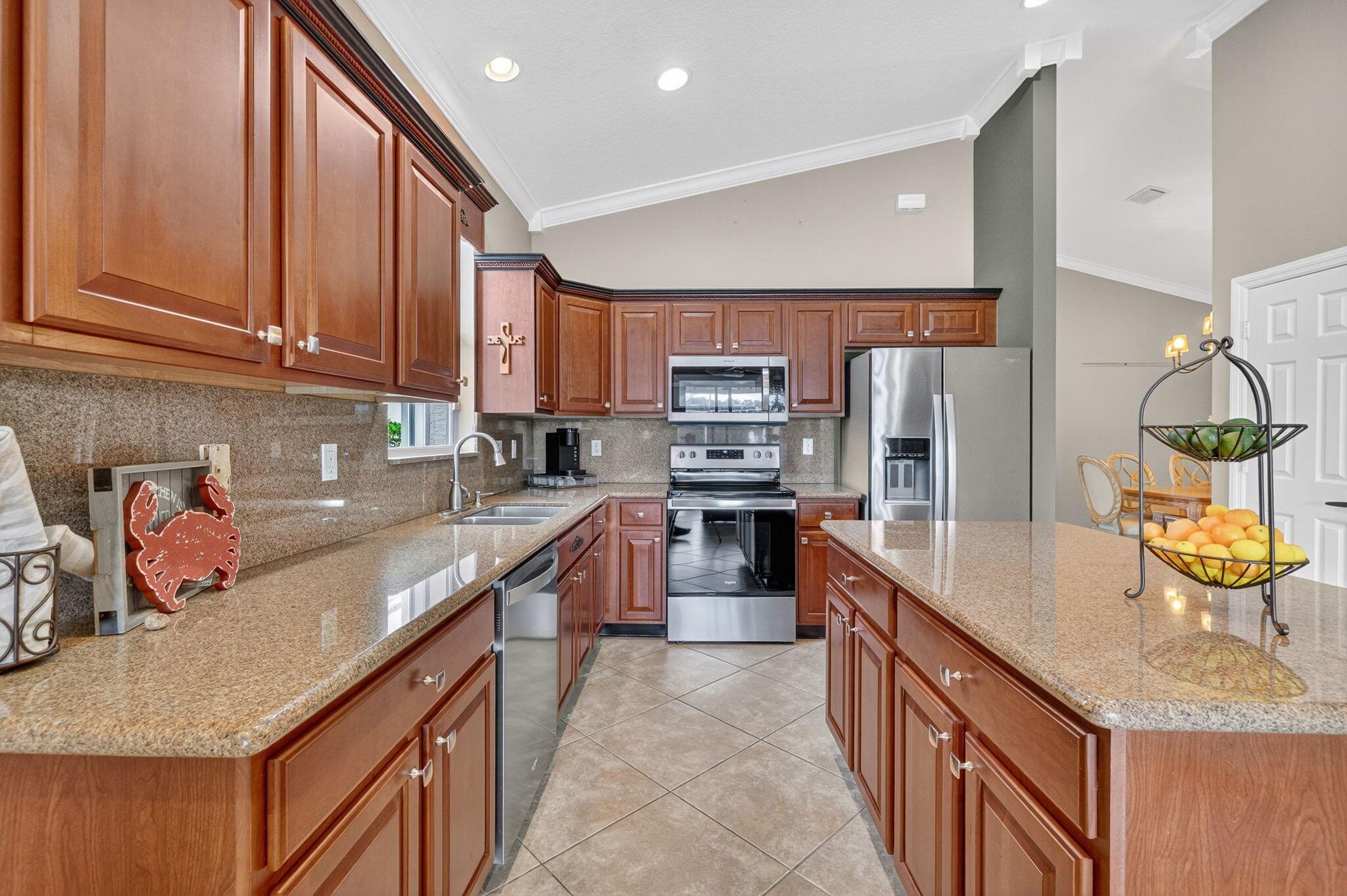 Stuart, Florida 34997, United States, 2 Bedrooms Bedrooms, ,2 BathroomsBathrooms,Residential,Pending,209496