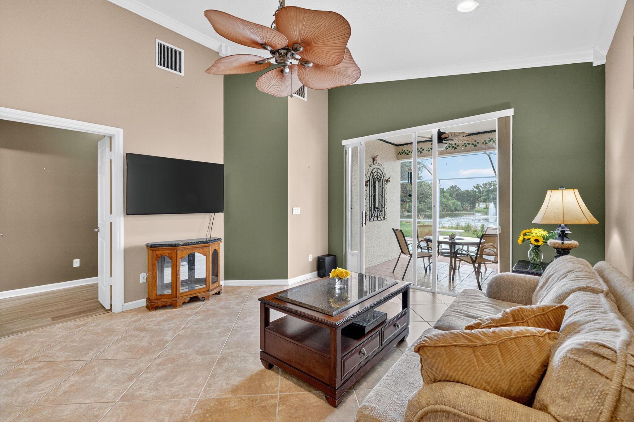 Stuart, Florida 34997, United States, 2 Bedrooms Bedrooms, ,2 BathroomsBathrooms,Residential,Pending,209496