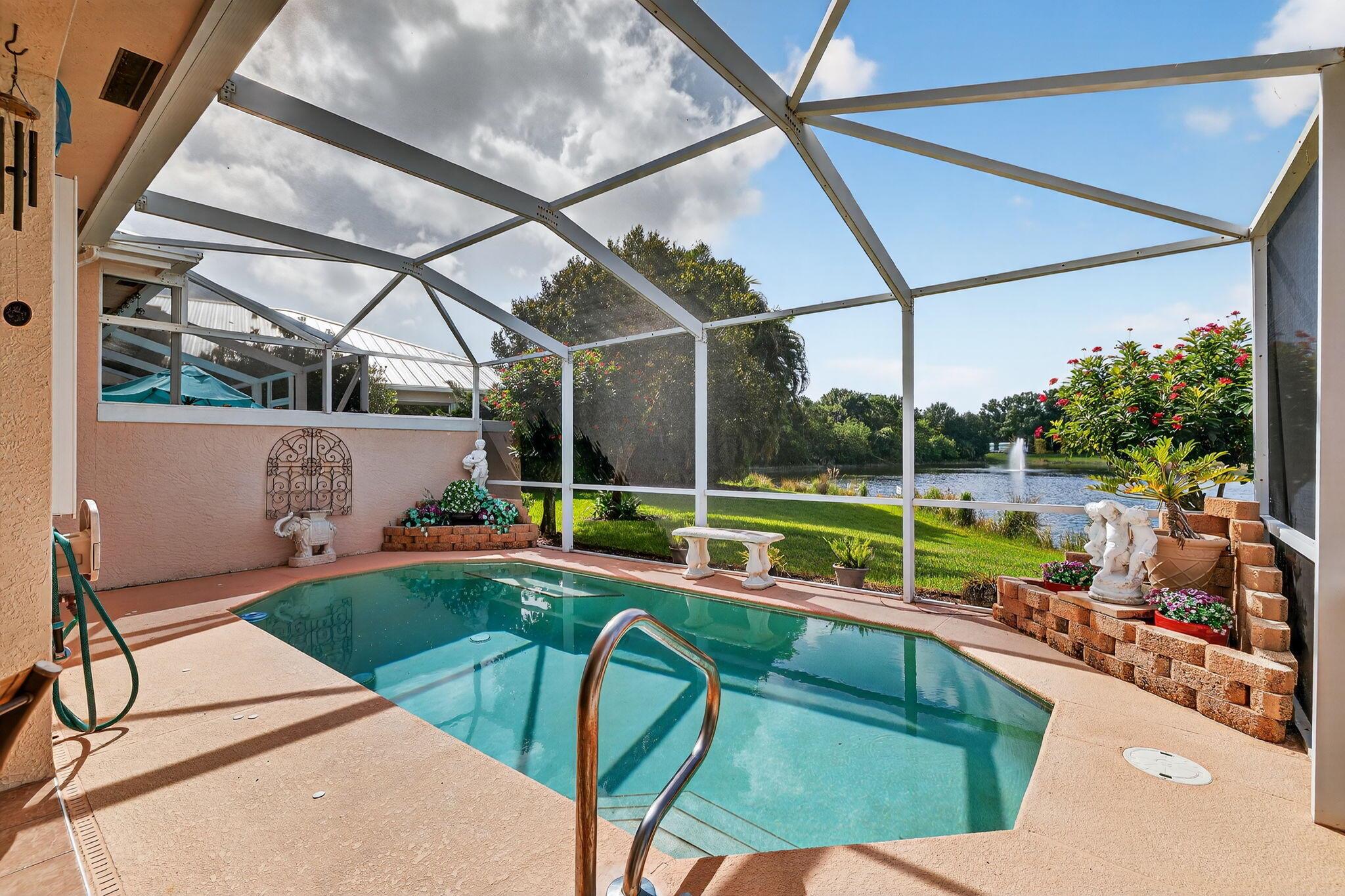 Stuart, Florida 34997, United States, 2 Bedrooms Bedrooms, ,2 BathroomsBathrooms,Residential,Pending,209496