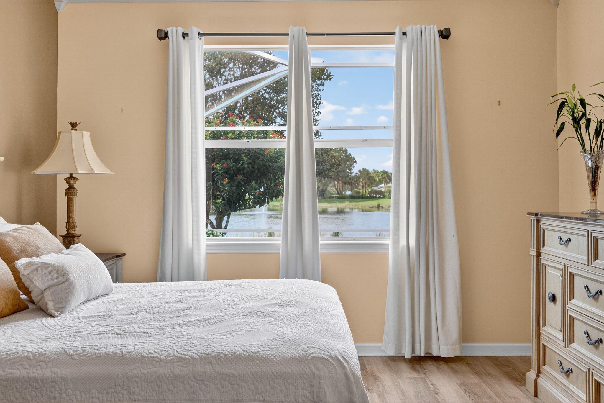 Stuart, Florida 34997, United States, 2 Bedrooms Bedrooms, ,2 BathroomsBathrooms,Residential,Pending,209496