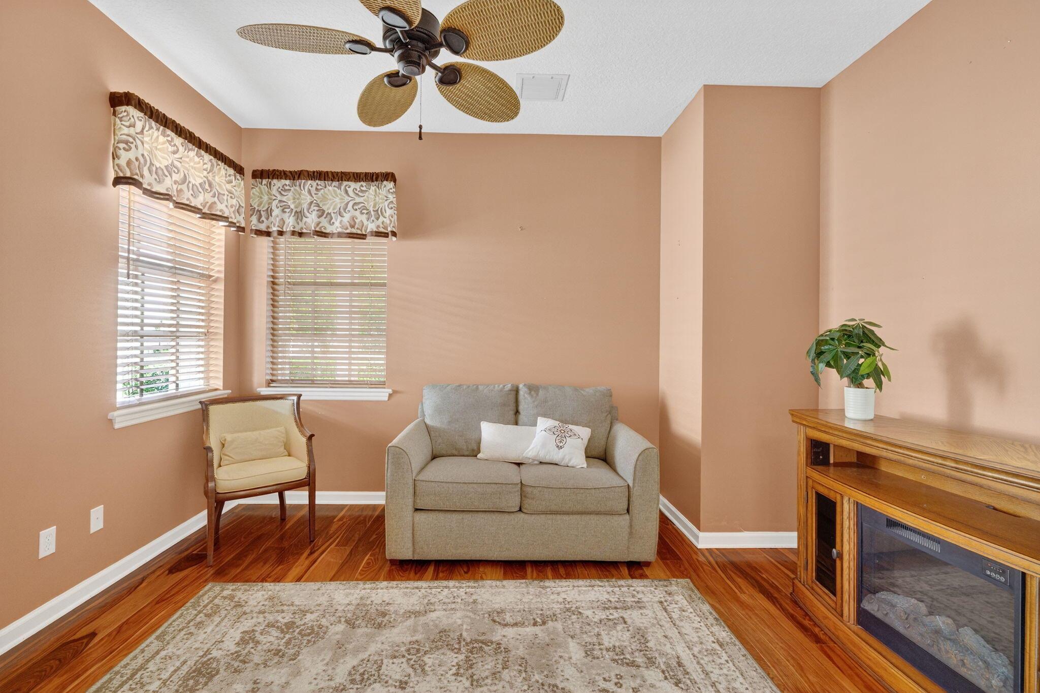 Stuart, Florida 34997, United States, 2 Bedrooms Bedrooms, ,2 BathroomsBathrooms,Residential,Pending,209496