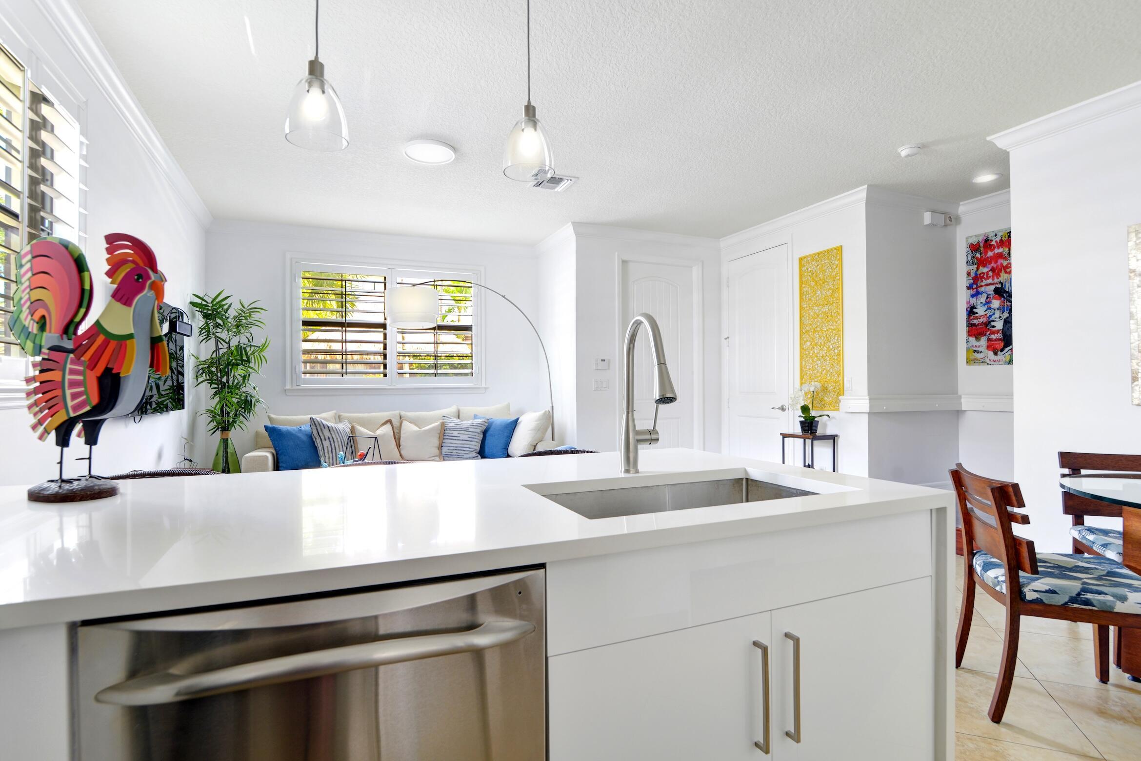 BAREFOOT BEACH VILLAS - Residential