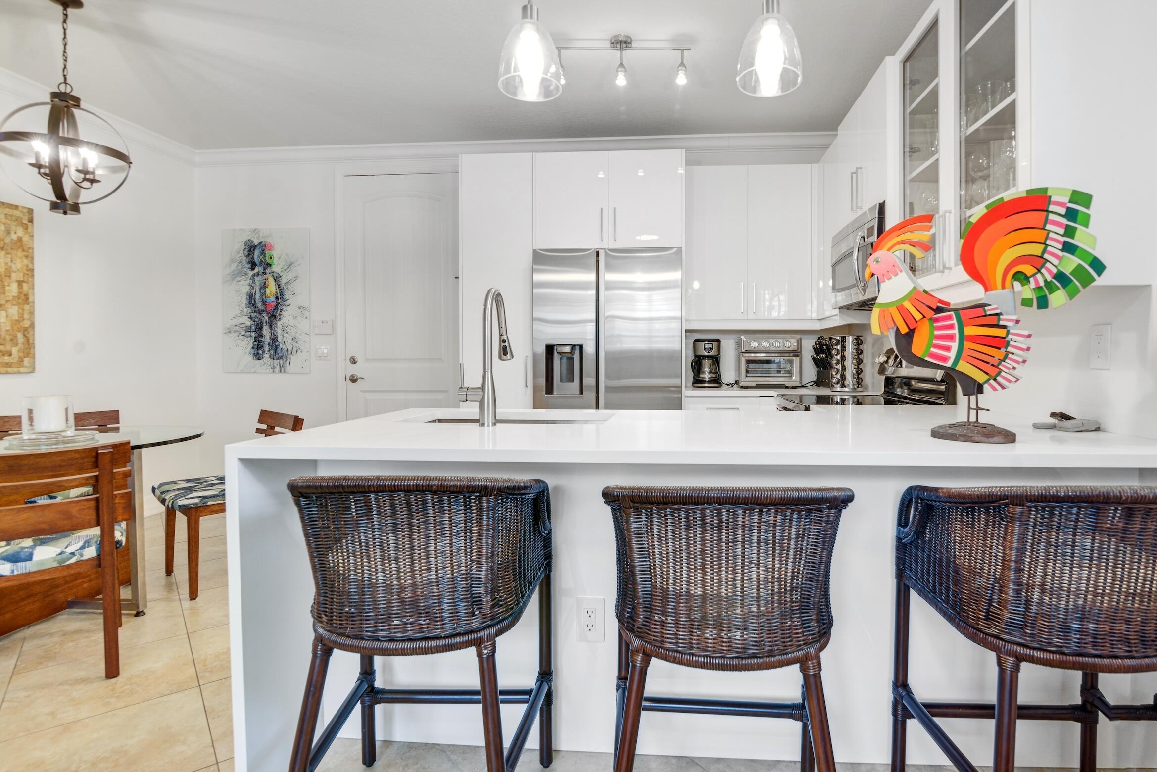 BAREFOOT BEACH VILLAS - Residential