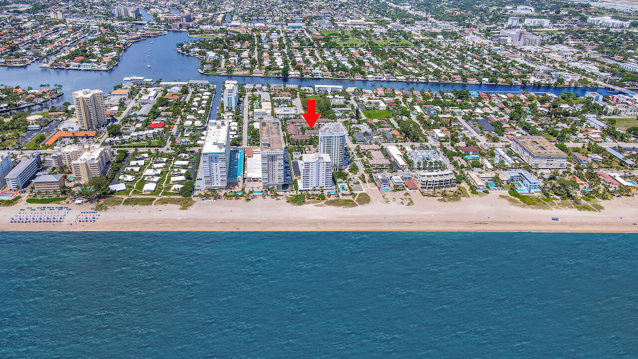 BAREFOOT BEACH VILLAS - Residential