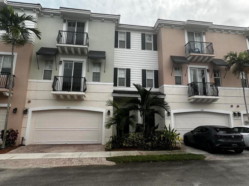 Photo of 565 NW 35th Lane, Boca Raton, FL 33431 (MLS # R11139325)