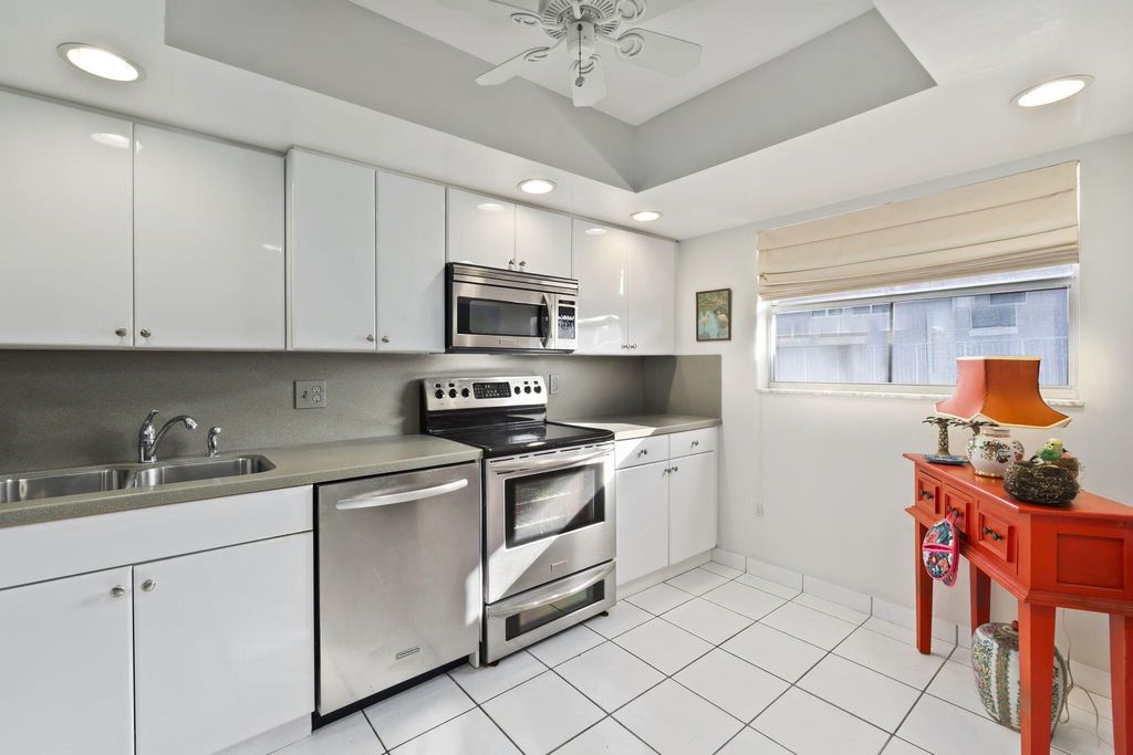 Photo of 1225 Carlton Court #103, Fort Pierce, FL 34949 (MLS # R10926274)