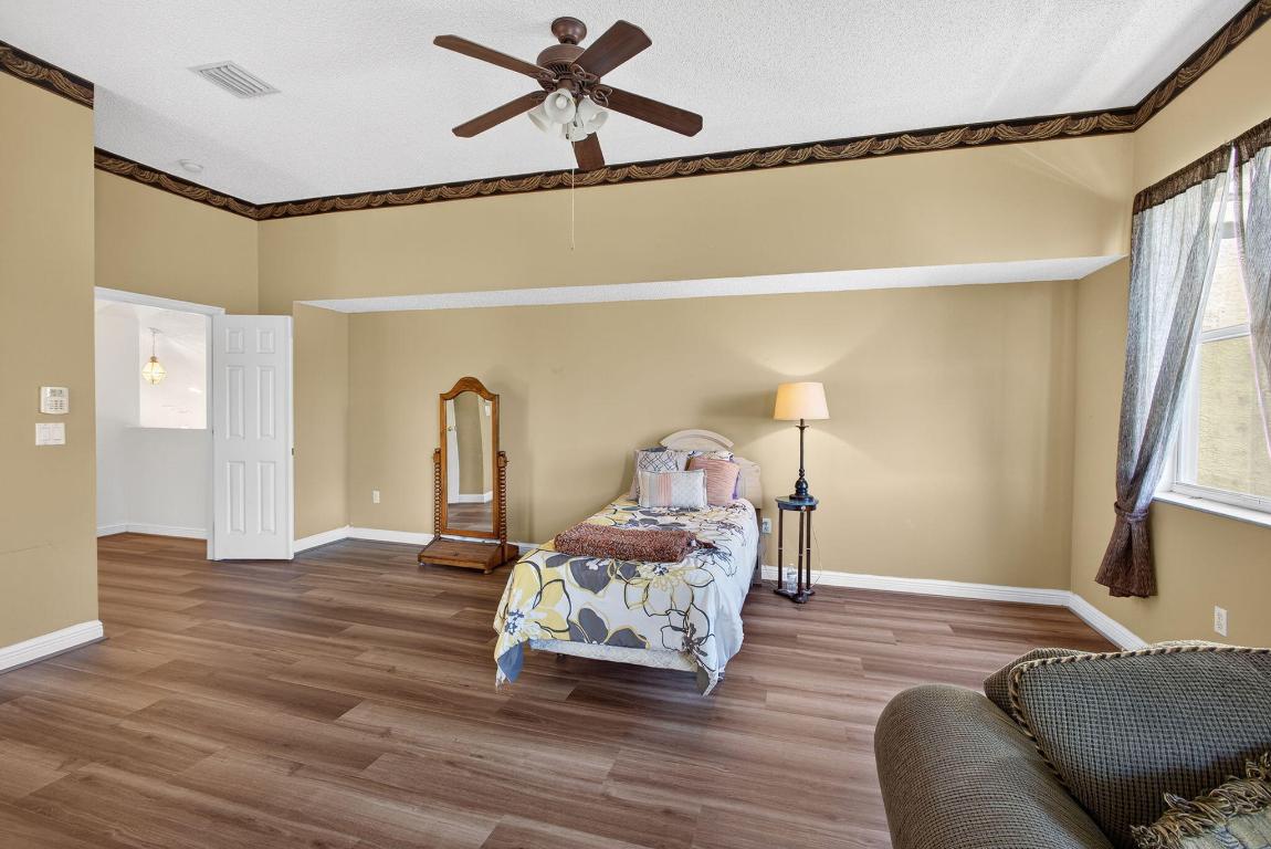 MADISON GREEN 1 - Residential