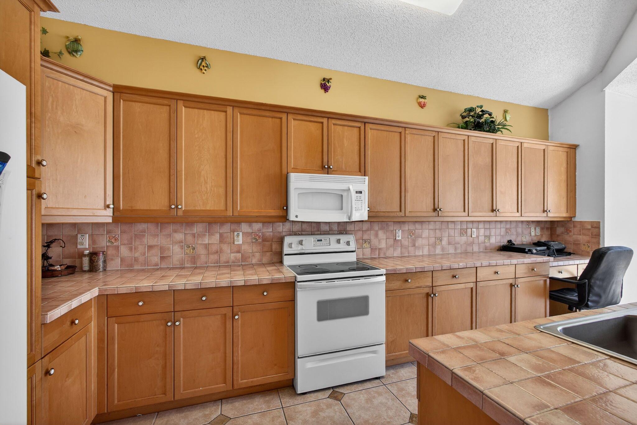 MADISON GREEN 1 - Residential