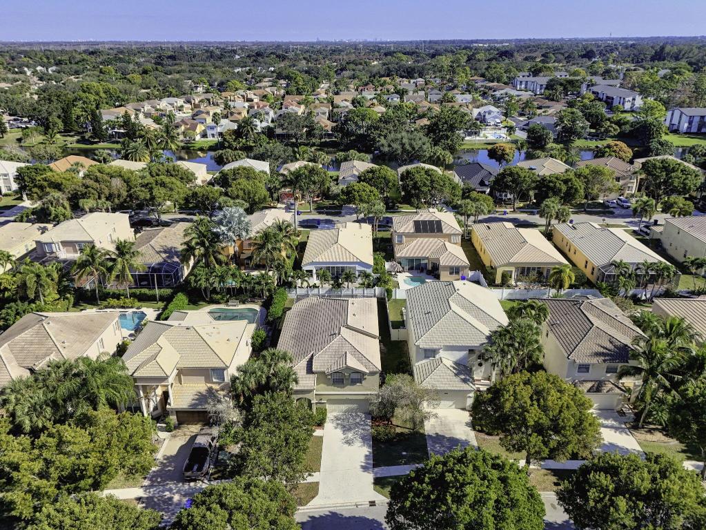 MADISON GREEN 1 - Residential