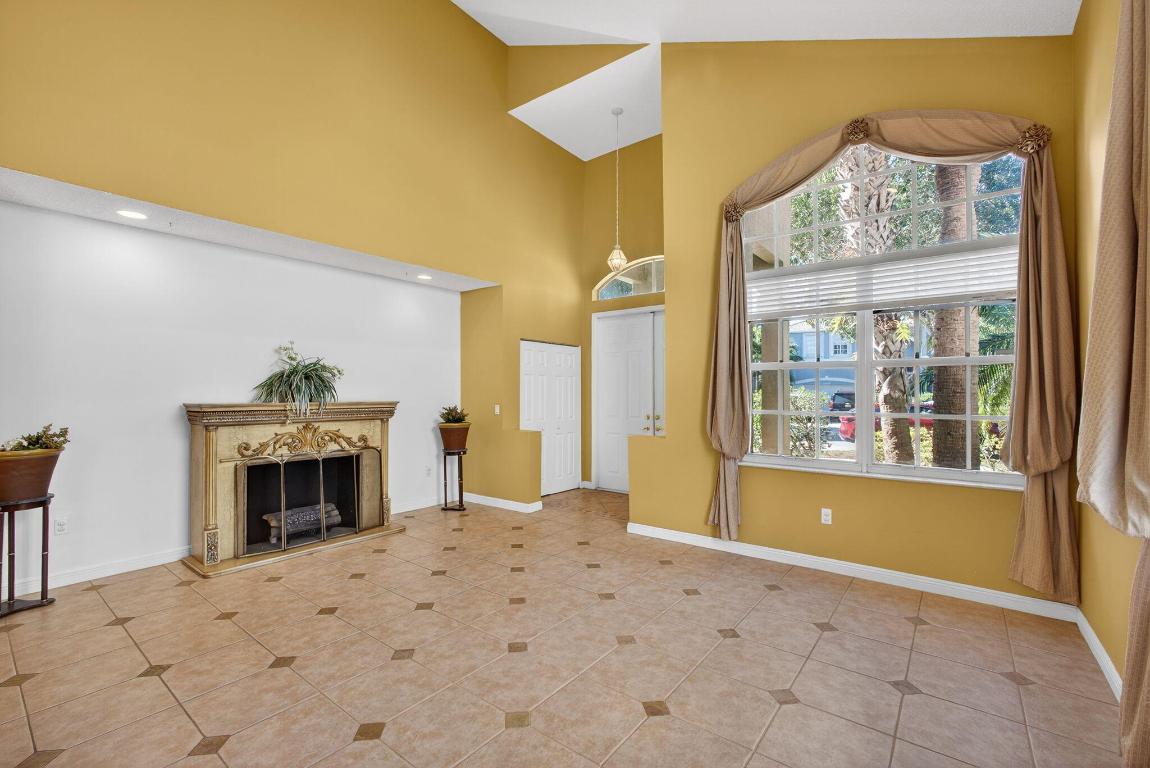 MADISON GREEN 1 - Residential