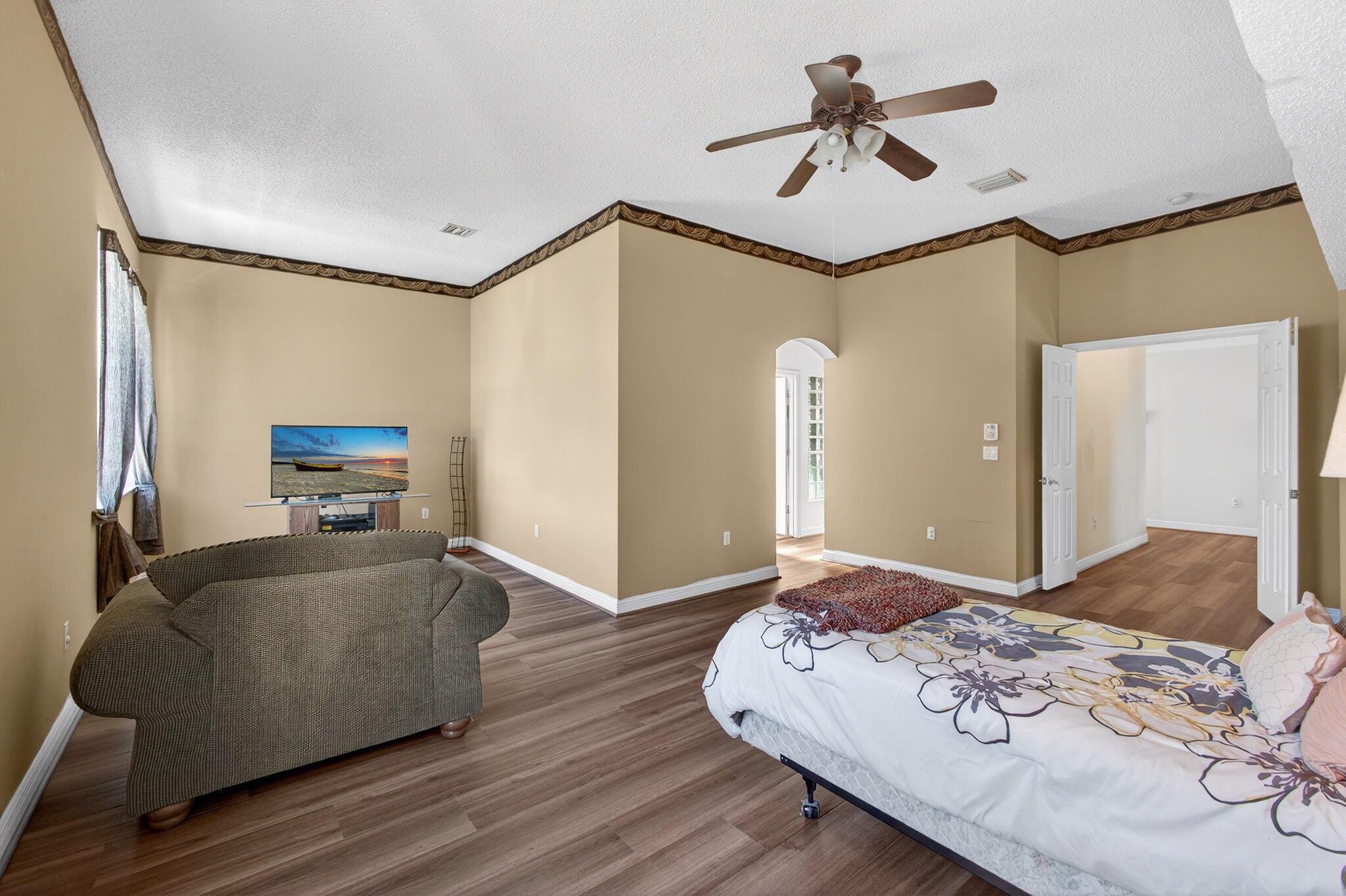 MADISON GREEN 1 - Residential