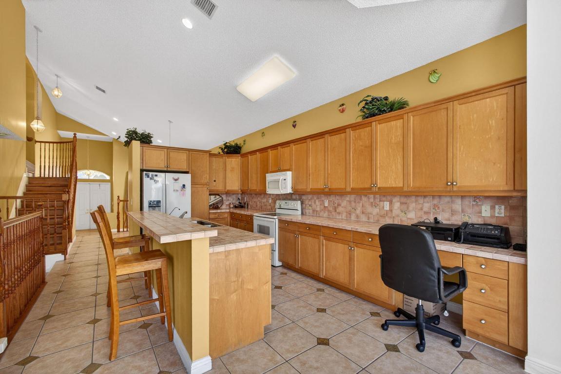 MADISON GREEN 1 - Residential